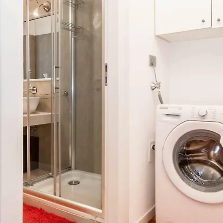 Hintown Washington Apartment